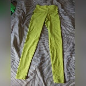 Old Navy Active Powersoft Bright Greenish Yellow Leggings, Size Small